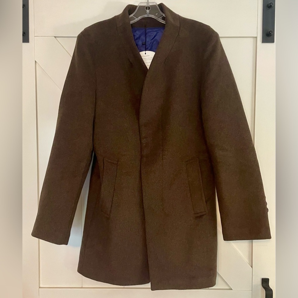 Men’s NWT hidden button wool blend top coat